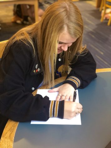 Kathryn Taylor '21 enjoys expressing her gratitude and love through handwritten notes.