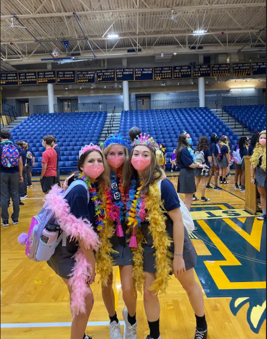 York with her friends at Senior Sunrise in Aug. 2021.